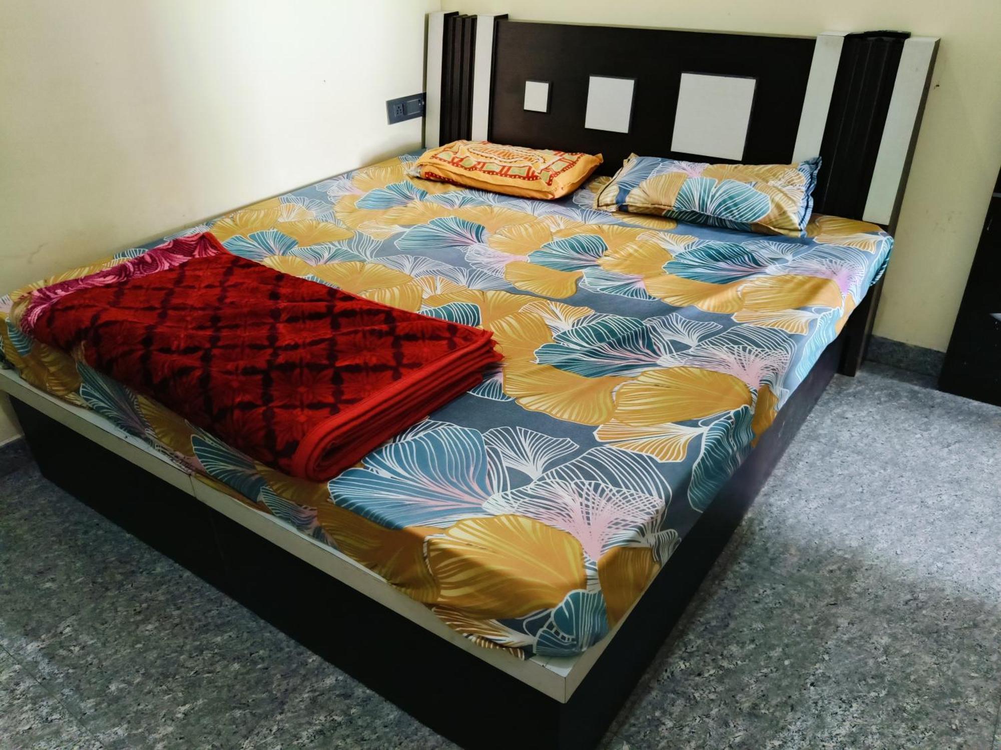 Jai Hanuman Guest House Palsana  Ngoại thất bức ảnh